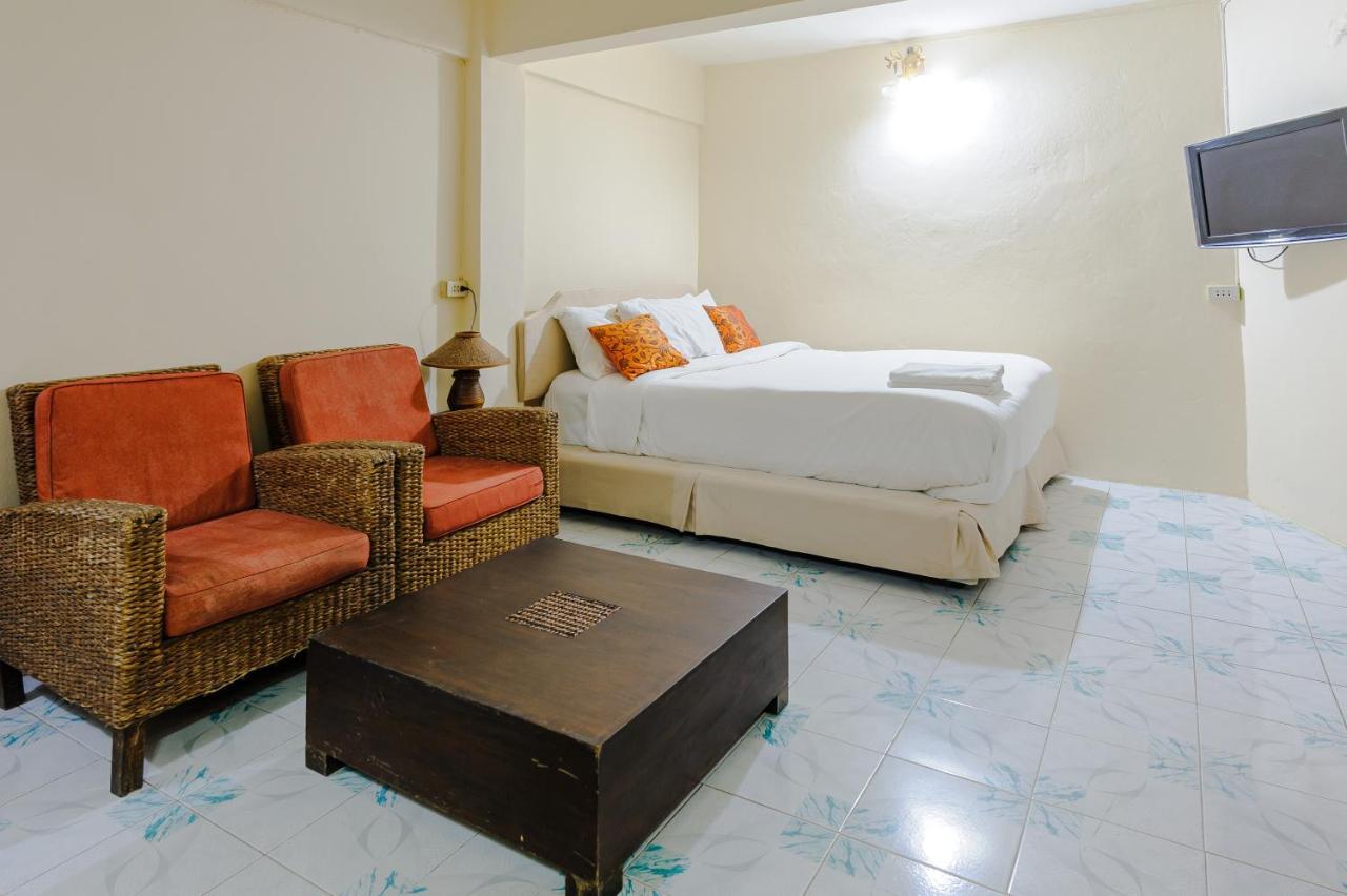 High5 Guesthouse Pattaya Exterior foto