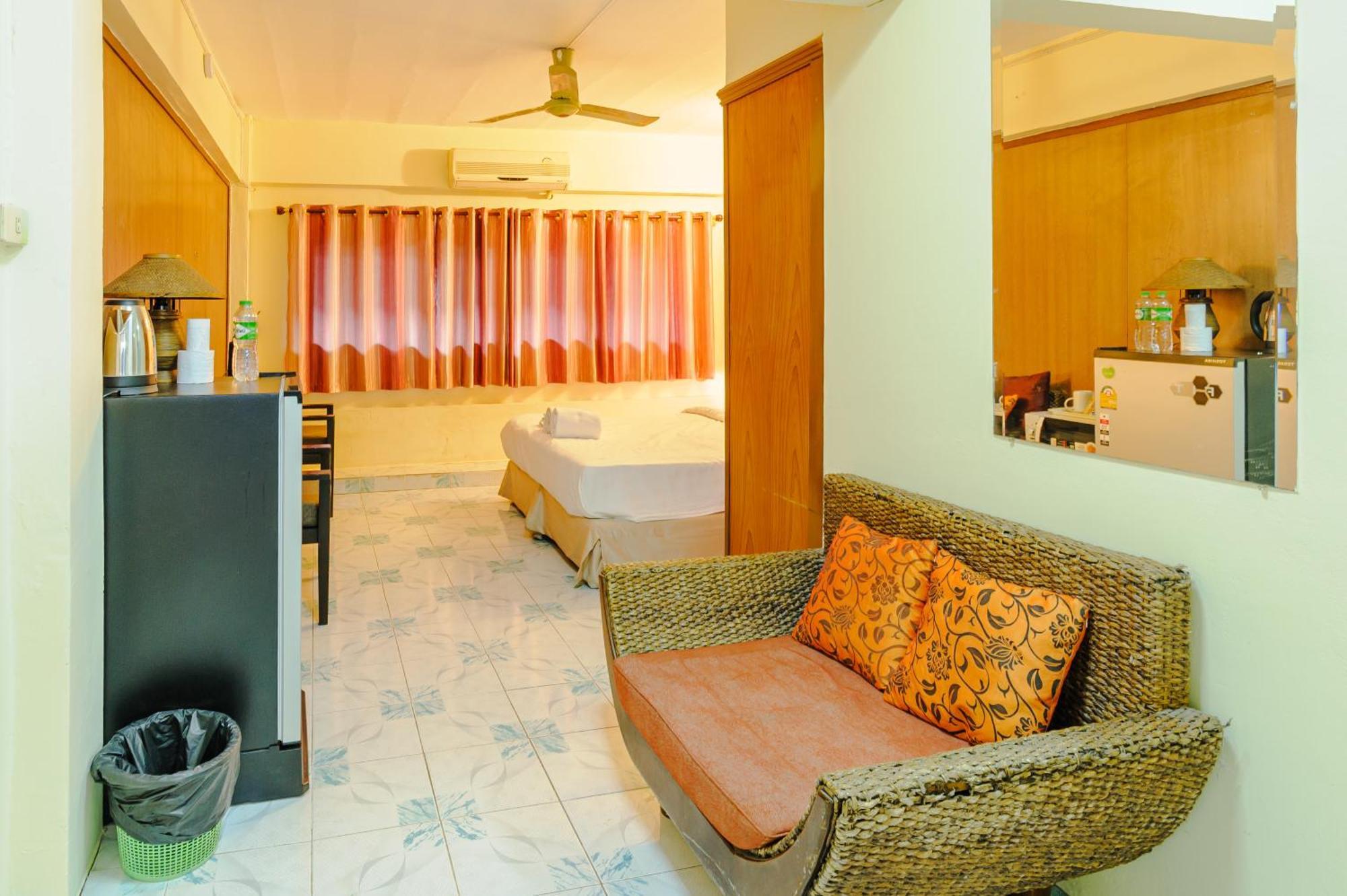 High5 Guesthouse Pattaya Exterior foto
